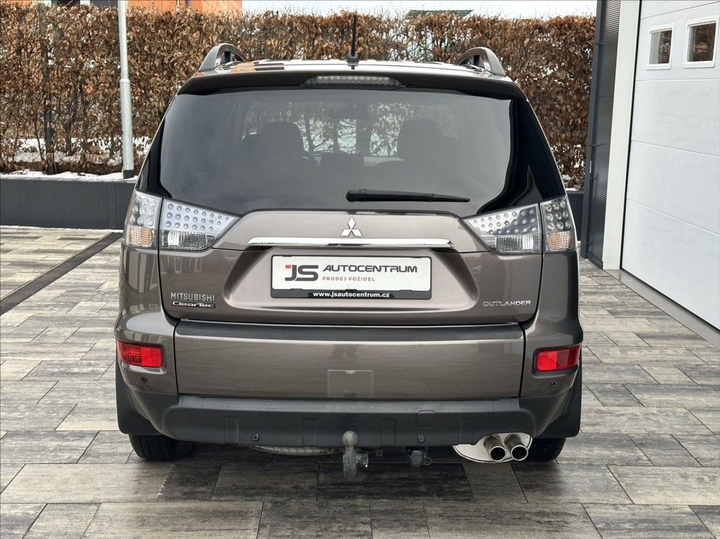 Mitsubishi Outlander, 2,2 DI-D 177PS  X-Tra - fotka 6