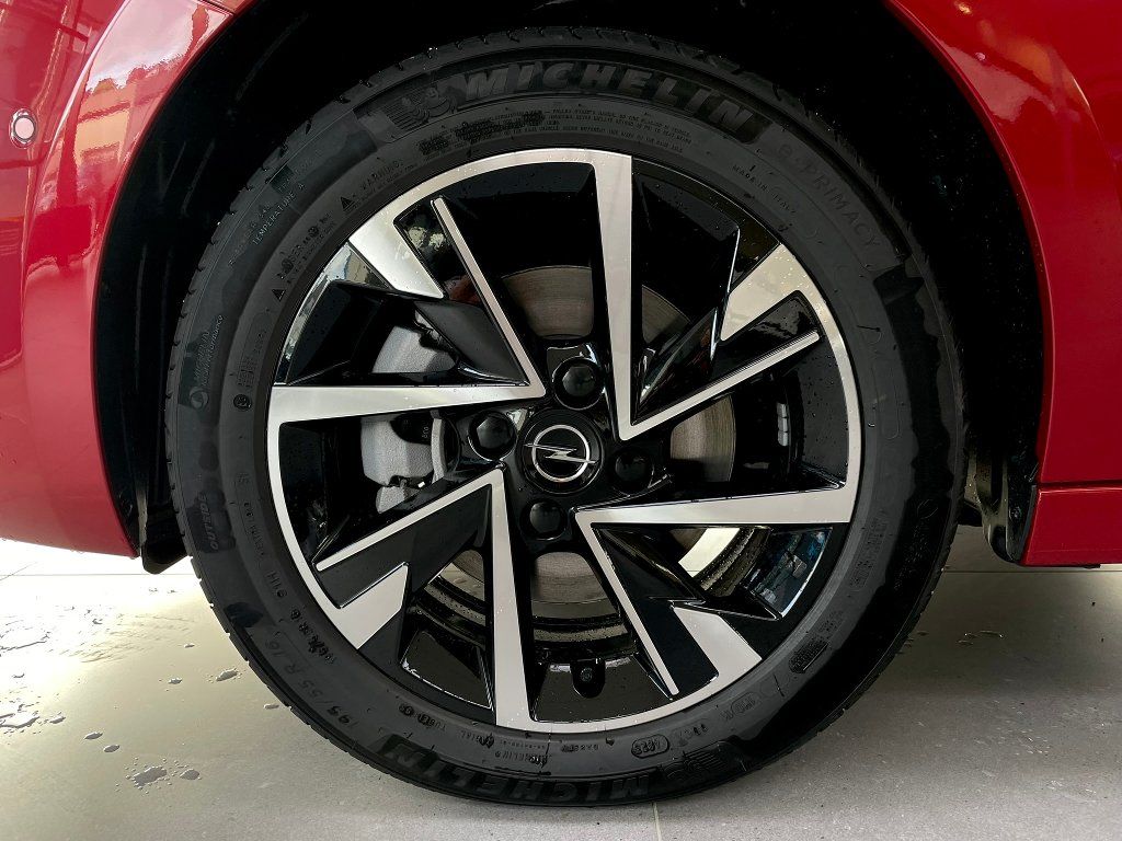 Opel Corsa, GS Hybrid 1.2 TURBO 100k - fotka 4