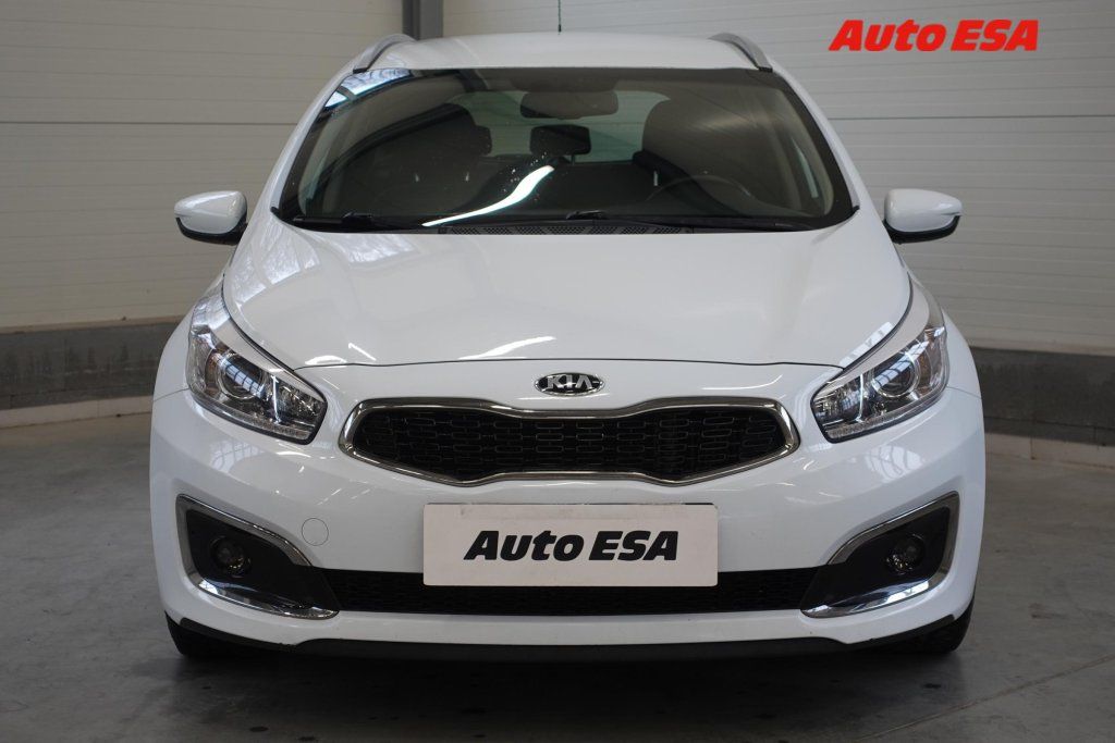 Kia Cee´d, 1.6CRDi,Navi,AC - fotka 2