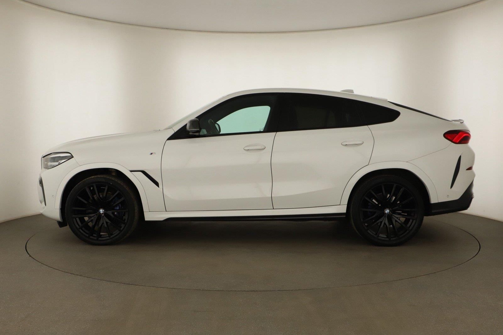 BMW X6, xDrive40i, ACC, Výhřev, Kamera - fotka 2