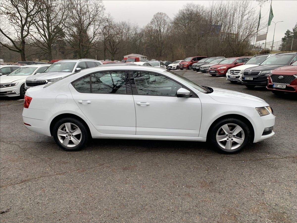 Škoda Octavia, 1,0 TSI 85 KW AMB.,ČR,1.MAJITE - fotka 4