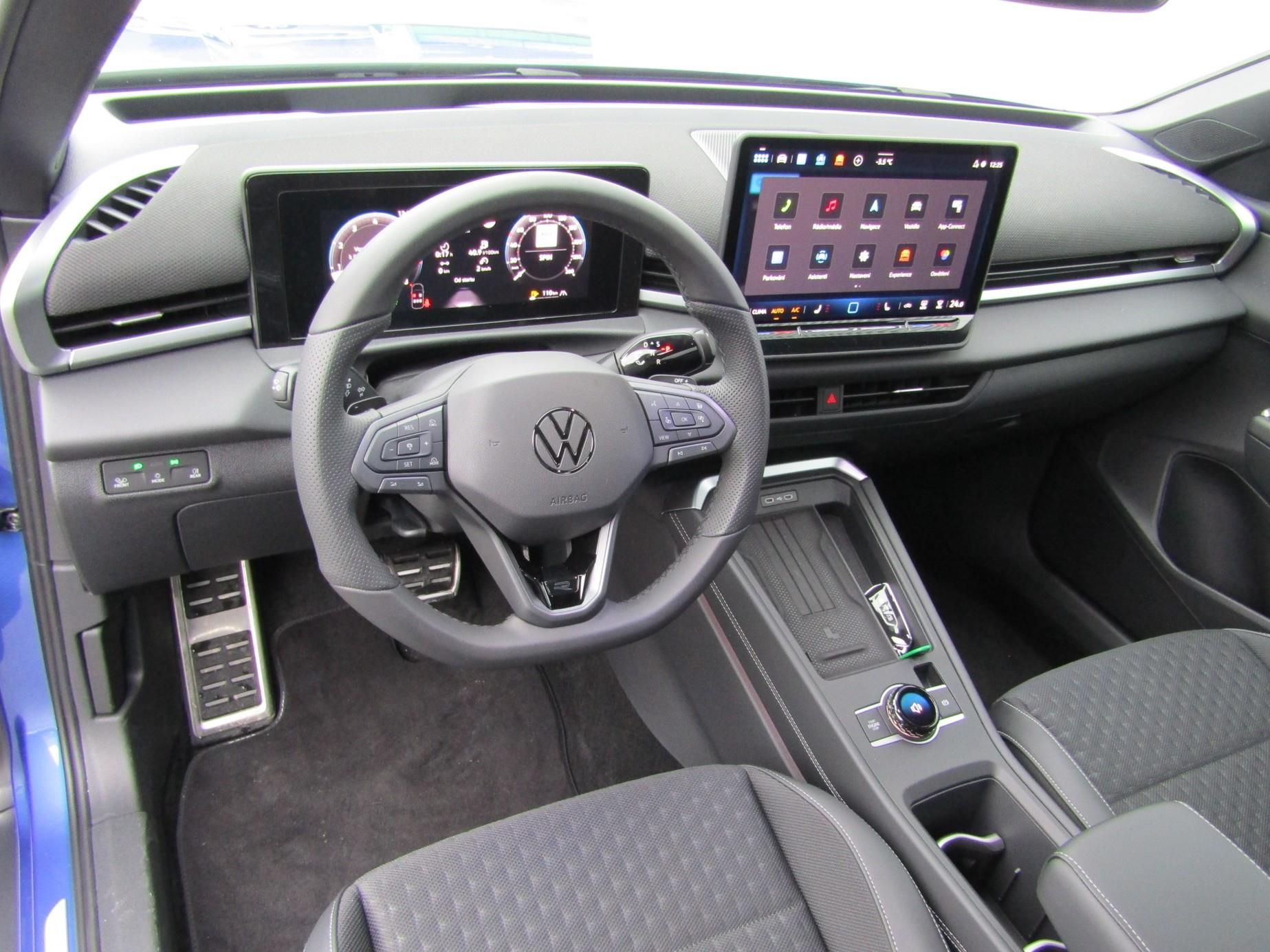 Volkswagen T-Roc, R-Line 1,5 eTSI 110 kW 7DSG - fotka 5