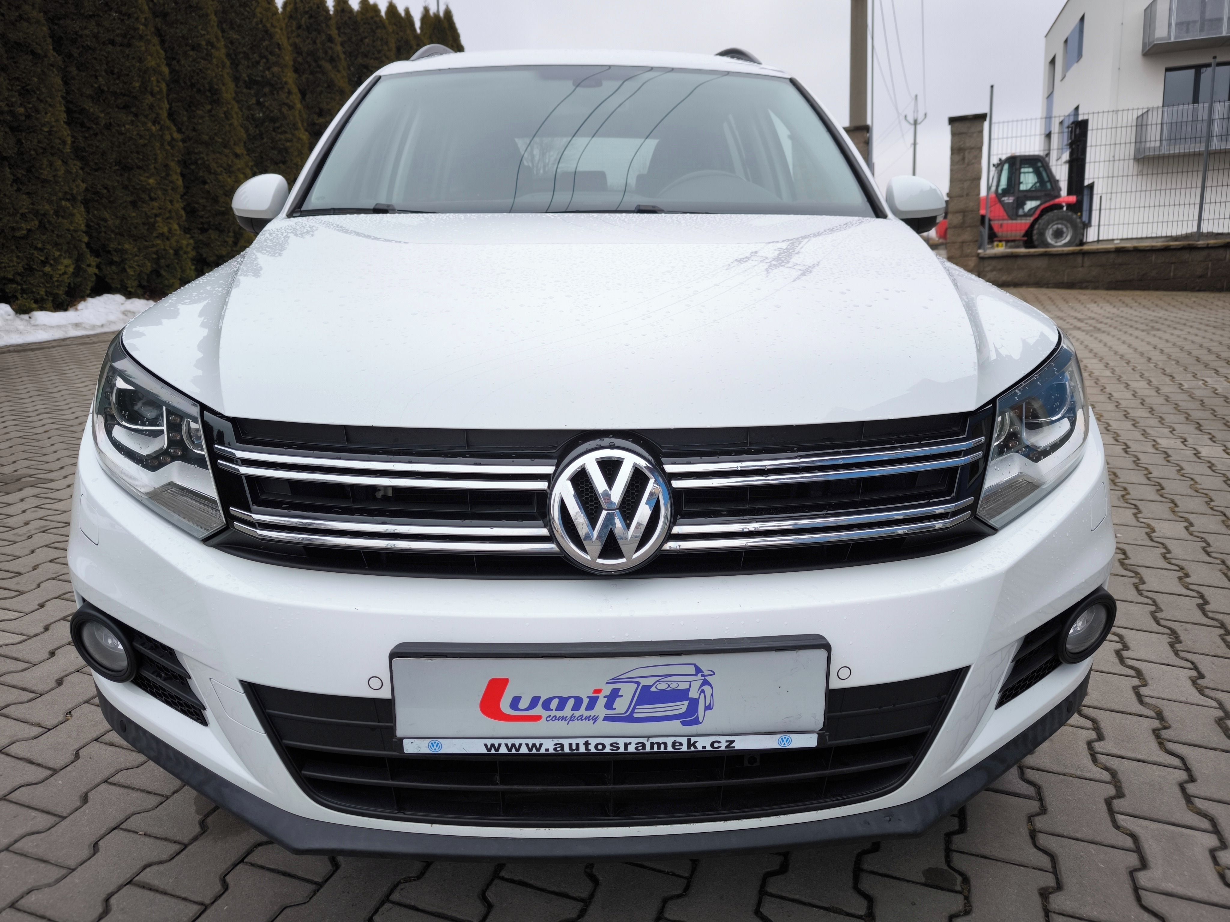 Volkswagen Tiguan, 2.0 TDI BLUEMOTION - fotka 2