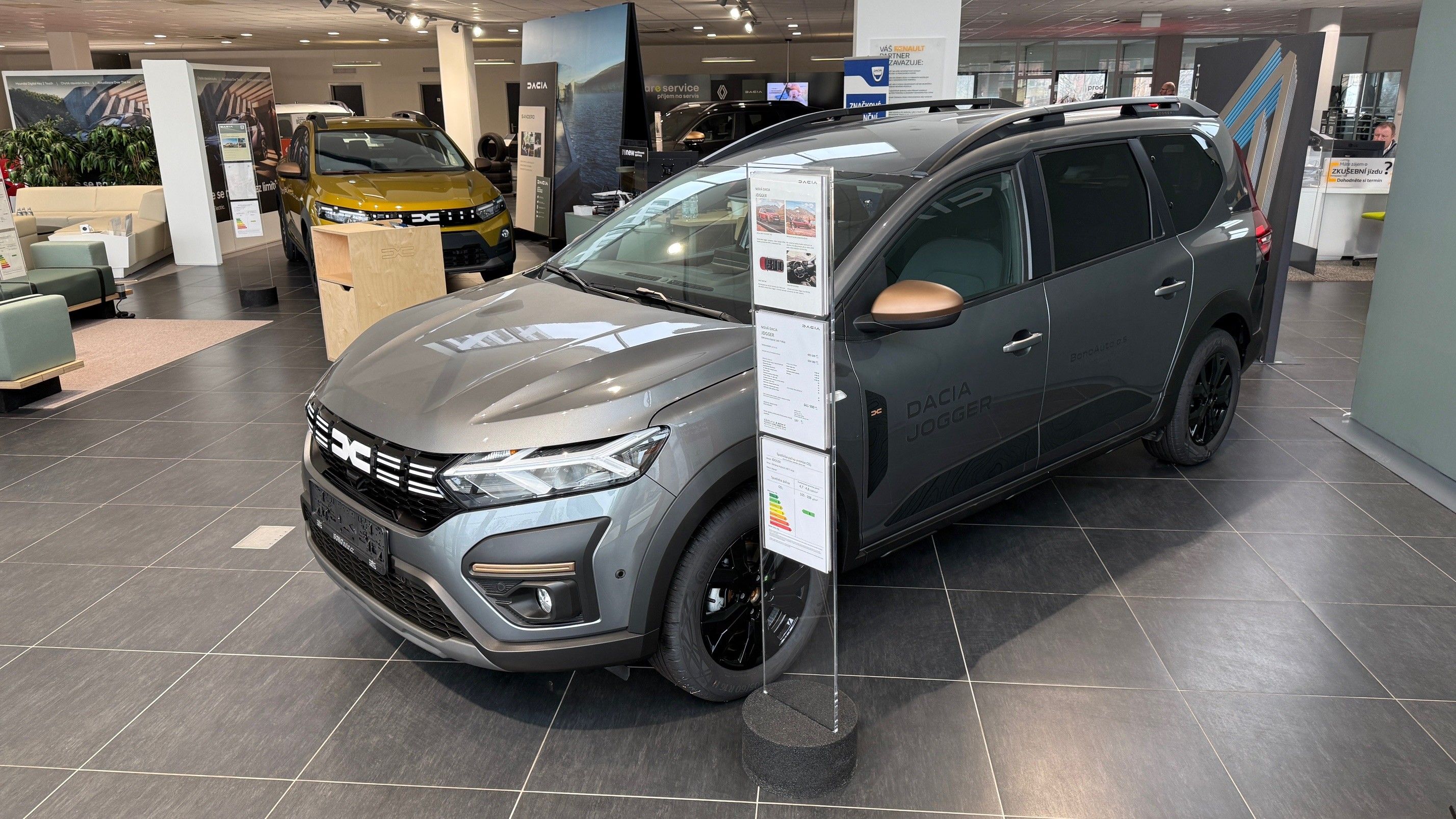 Dacia Jogger, Extreme Hybrid 140 7 míst Ost