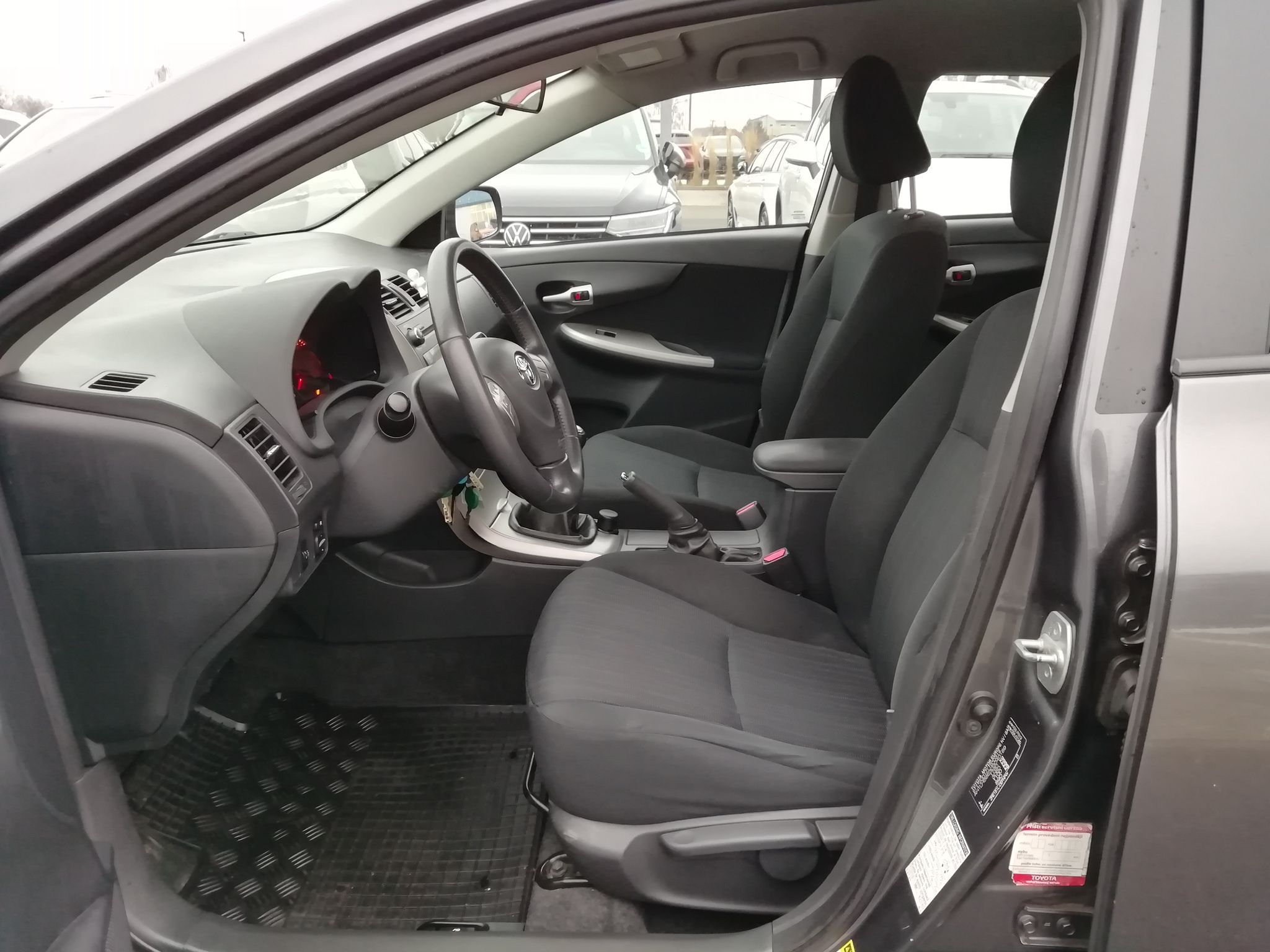 Toyota Corolla, 1,6 Valvematic Sol 97 kW - fotka 5