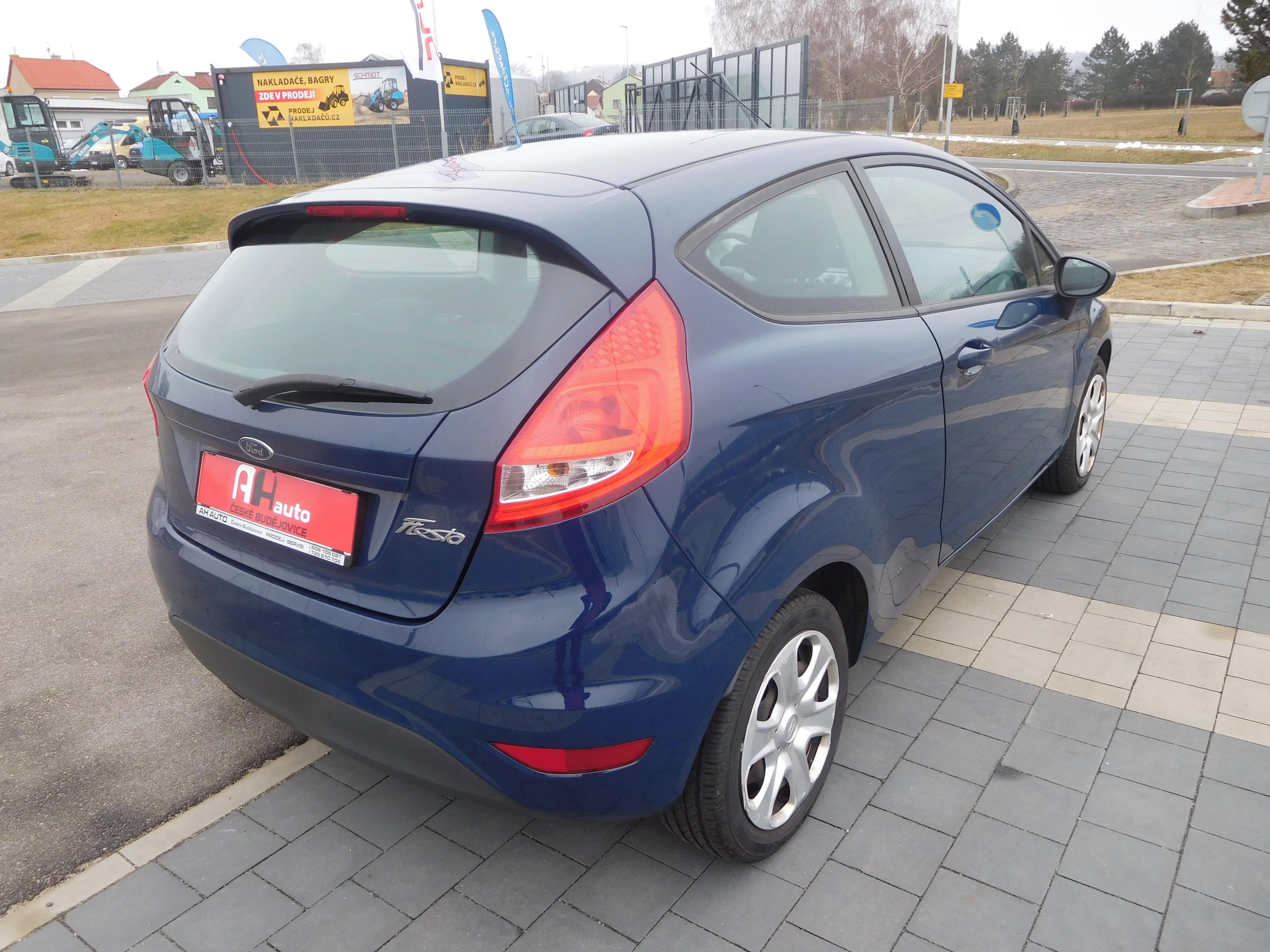 Ford Fiesta, 1,25i Trend, 44 kW, Klima - fotka 3