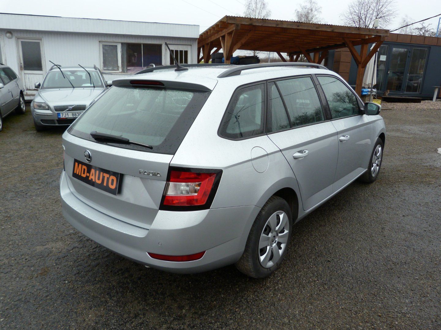 Škoda Fabia, 1,0 MPI Cool Plus - fotka 5