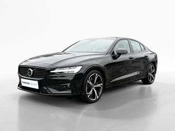 B5 (benzín) AWD // ULTIMATE