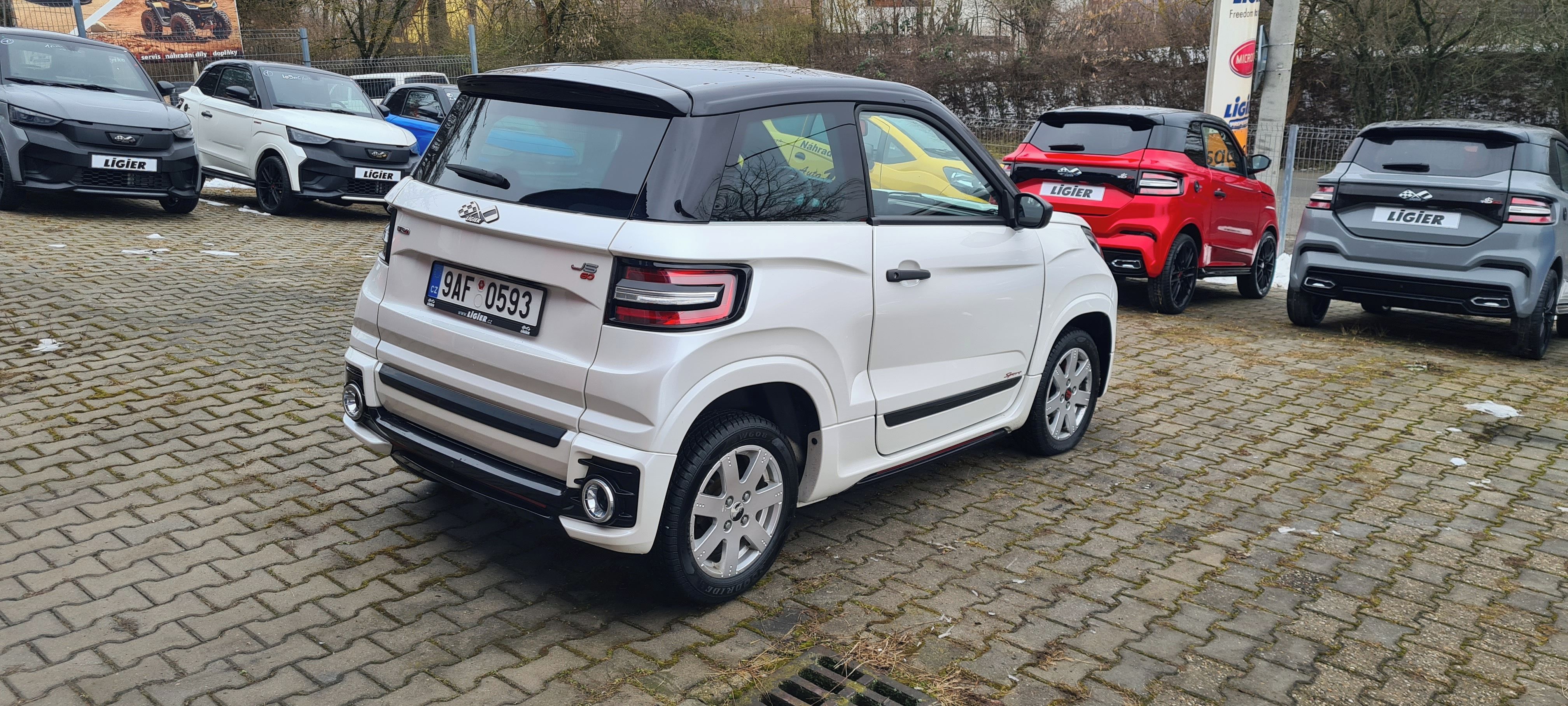 Ligier JS 60, 0,5 Sport Ultimate DCI 6 kW - fotka 5