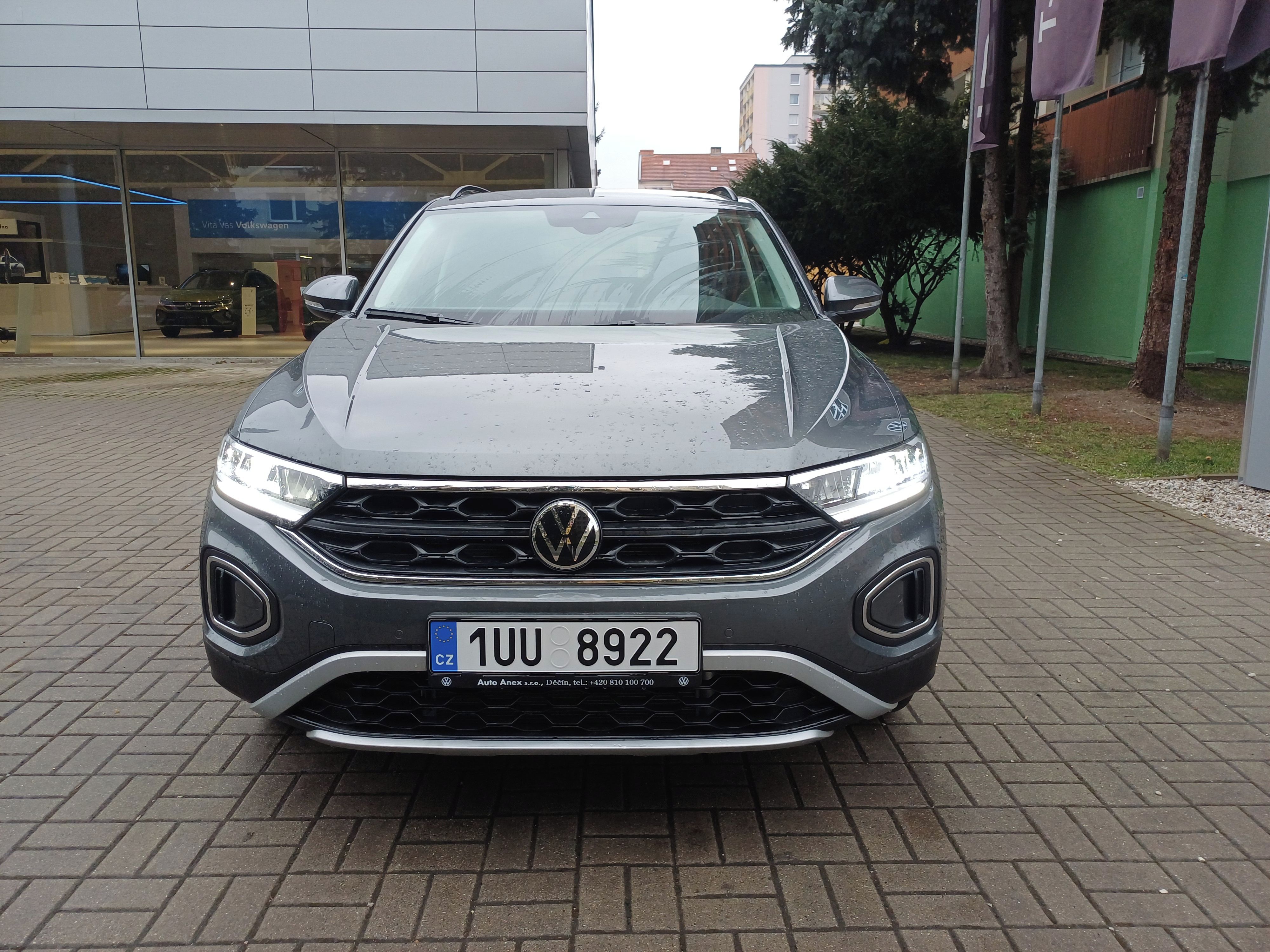 Volkswagen T-Roc, T-Roc People 1,5 TSI 110 kW 6G - fotka 2