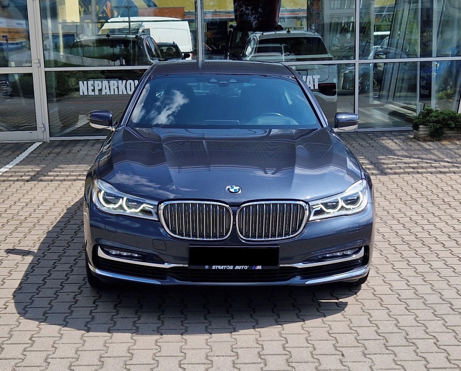 BMW Řada 7, 750i xDrive Pure Ex.|1.majitel - fotka 2