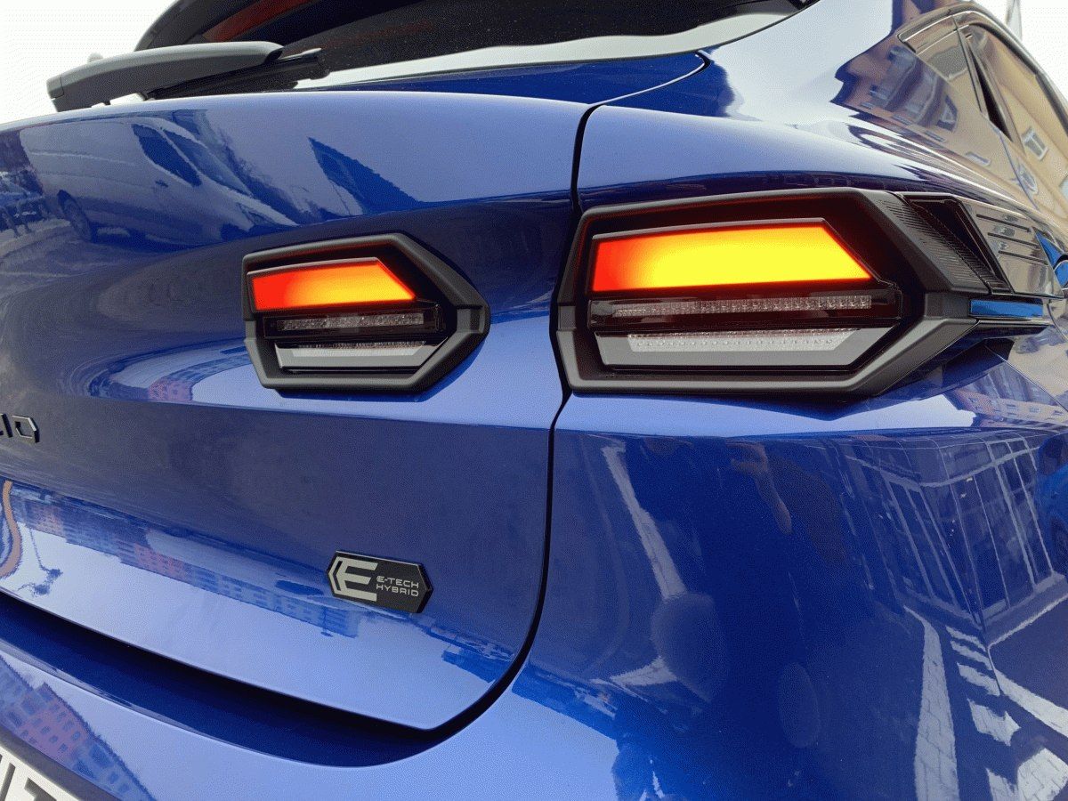Renault Clio, esprit Alpine full hybrid E-Te - fotka 6