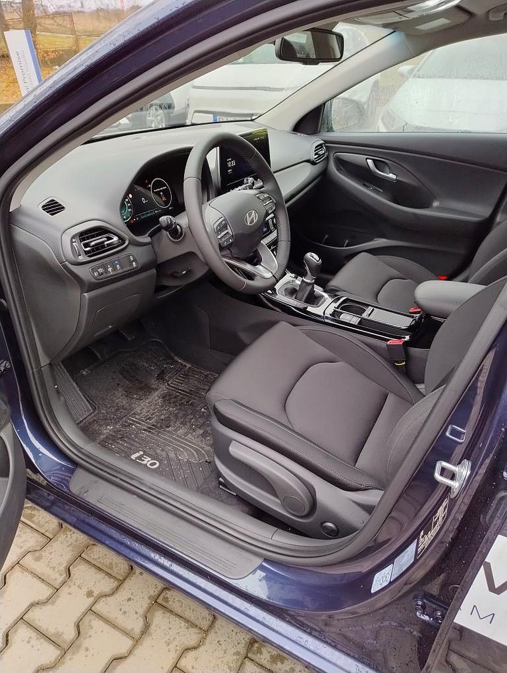 Hyundai i30, 1,5I STYLE MT - fotka 5