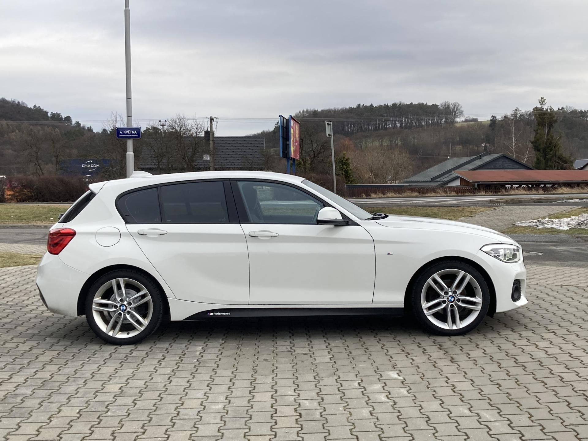 BMW Řada 1, 118d xDrive, M paket, serviska - fotka 6