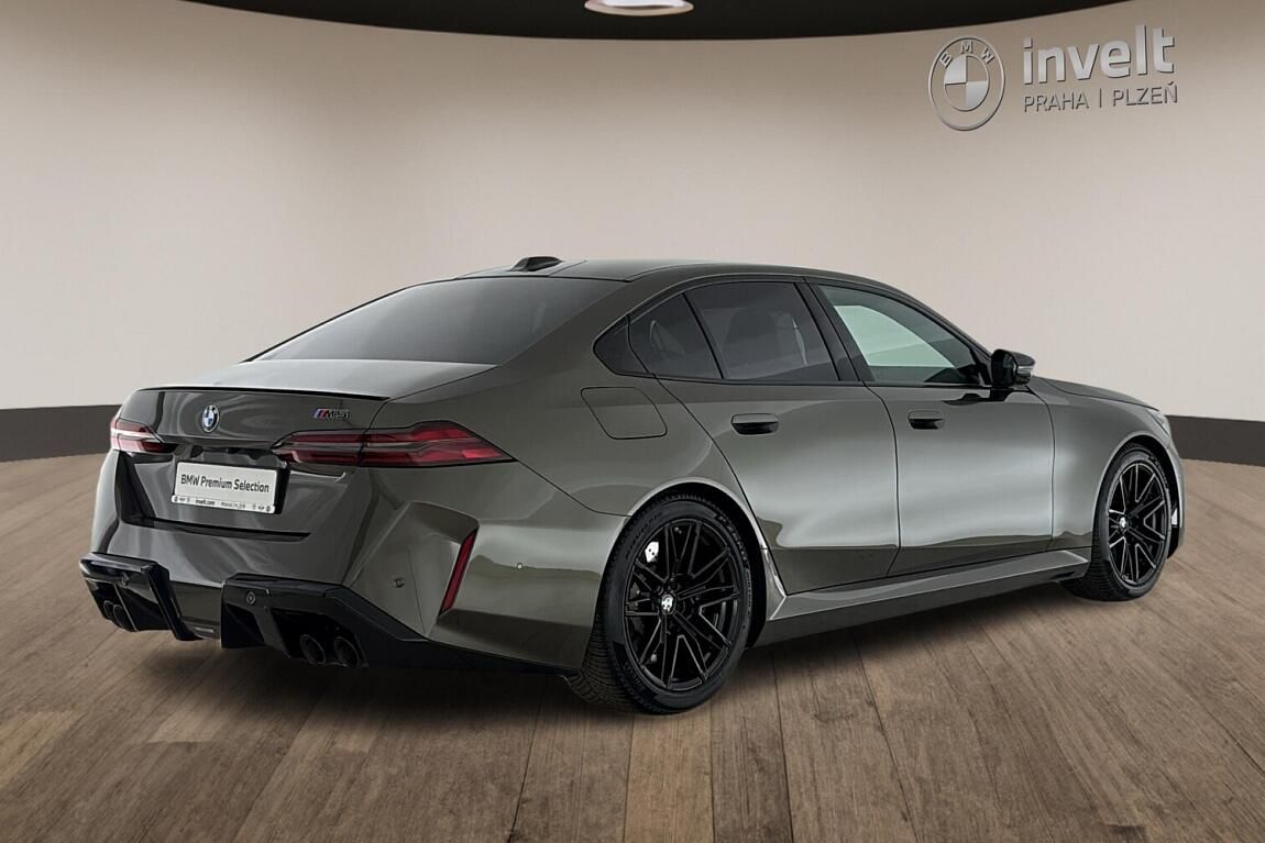 BMW M5, Sedan - fotka 3