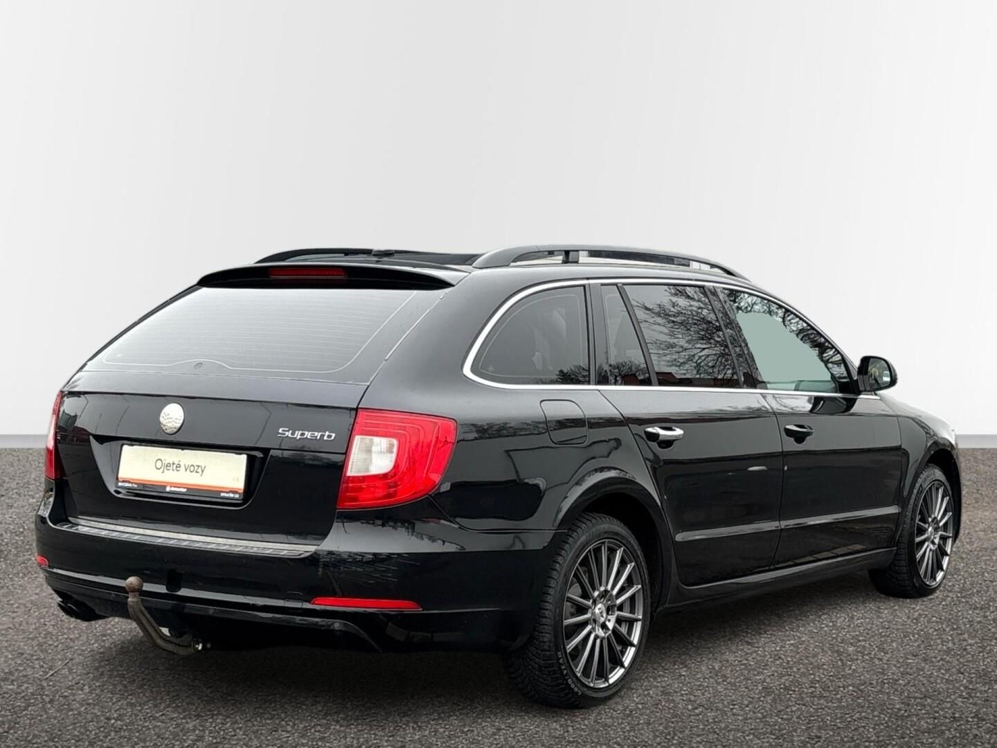 Škoda Superb, 2.0 TDI / 103 kW DSG - fotka 2