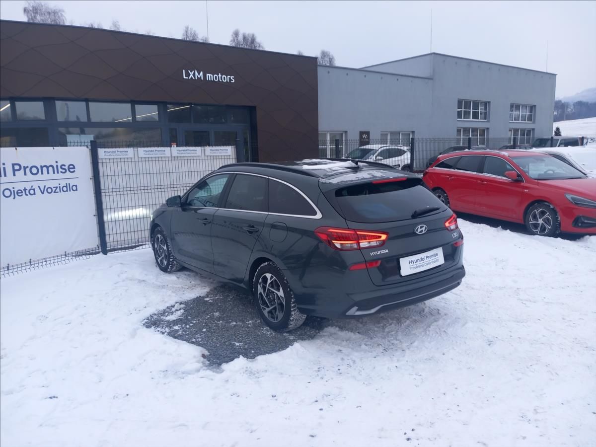 Hyundai i30, 1,0 TGDI FL WG DCT STYLE - fotka 5