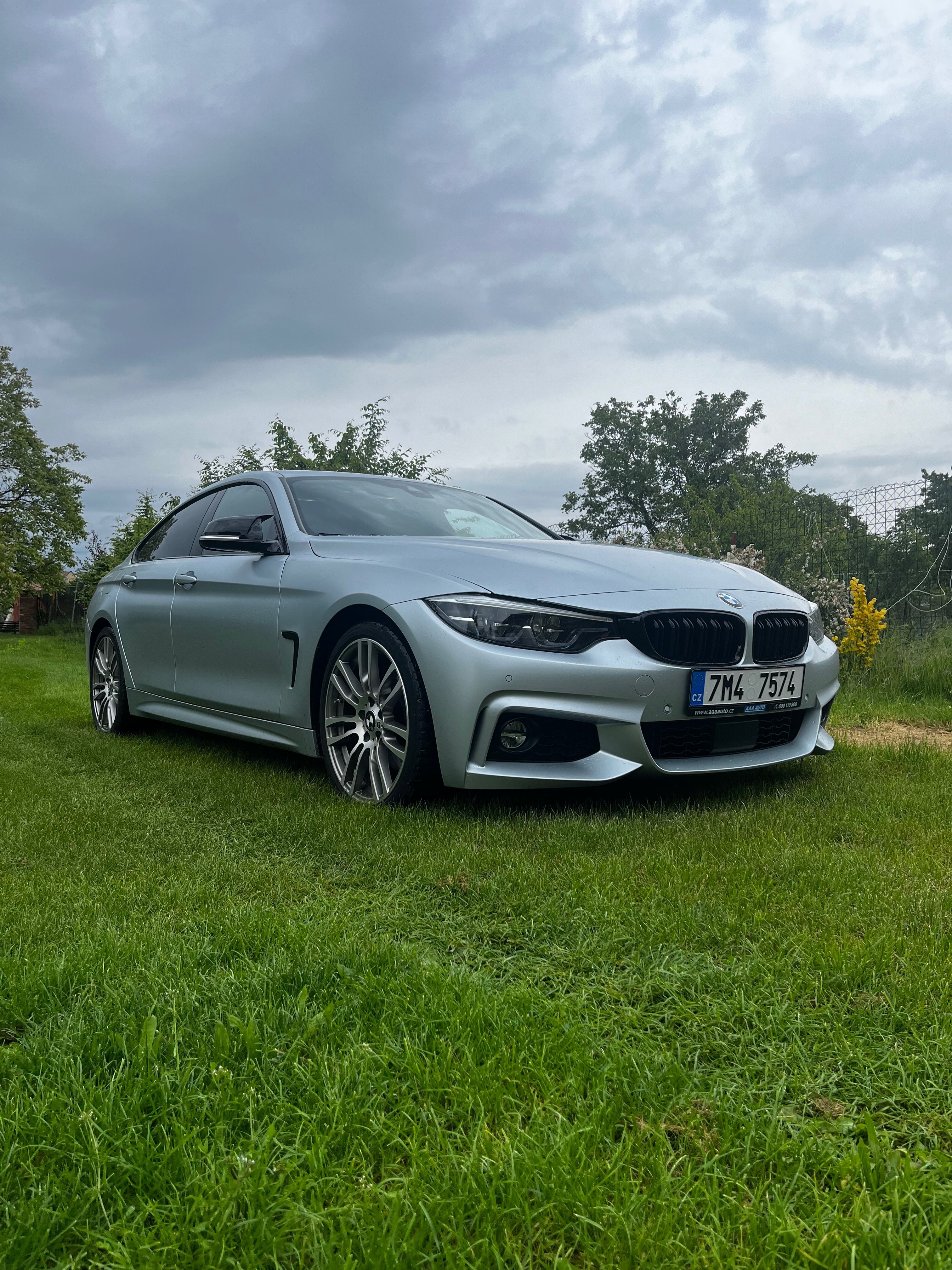BMW Řada 4, 430i