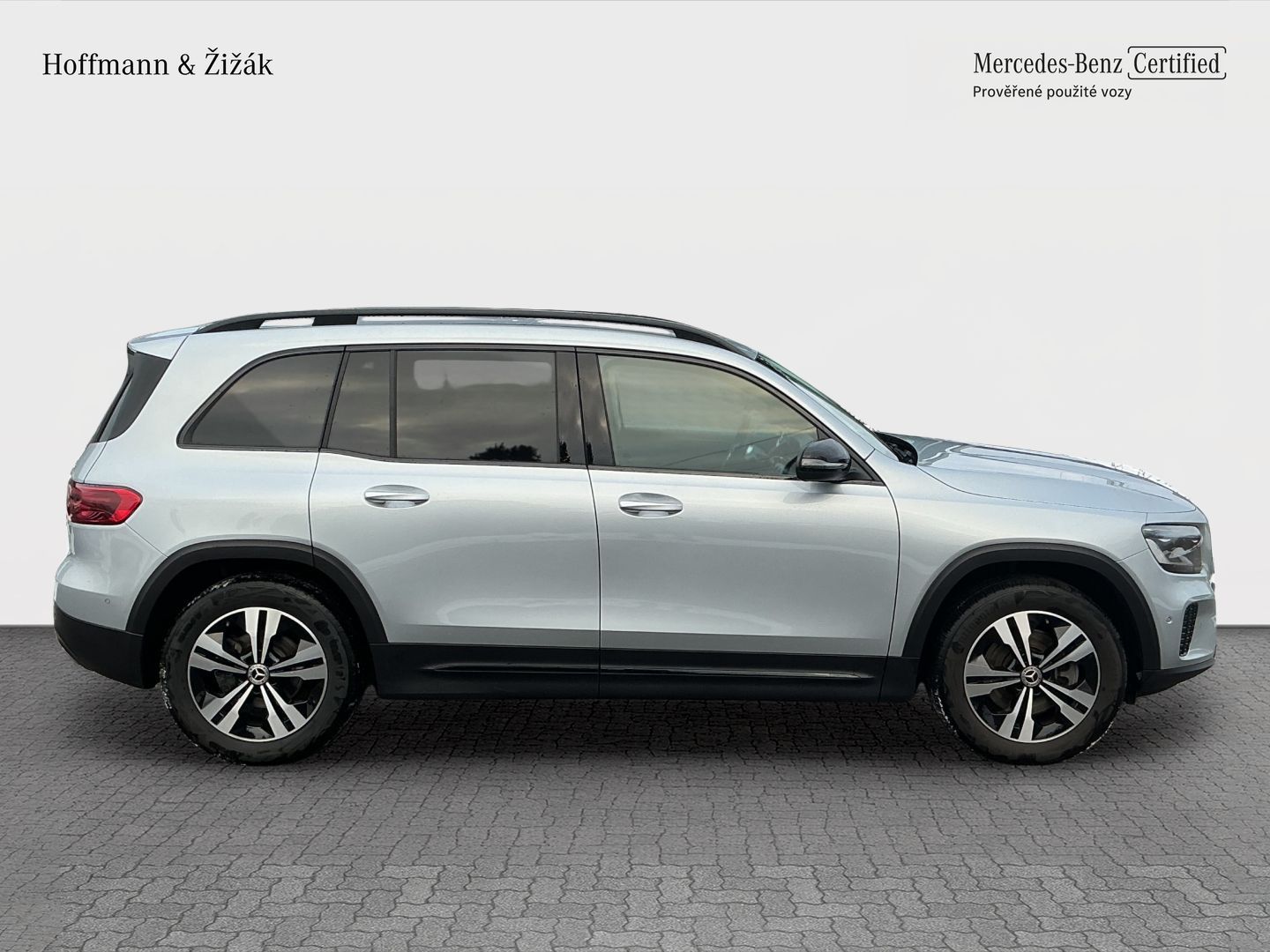 Mercedes-Benz GLB, 200 d 4MATIC - fotka 4