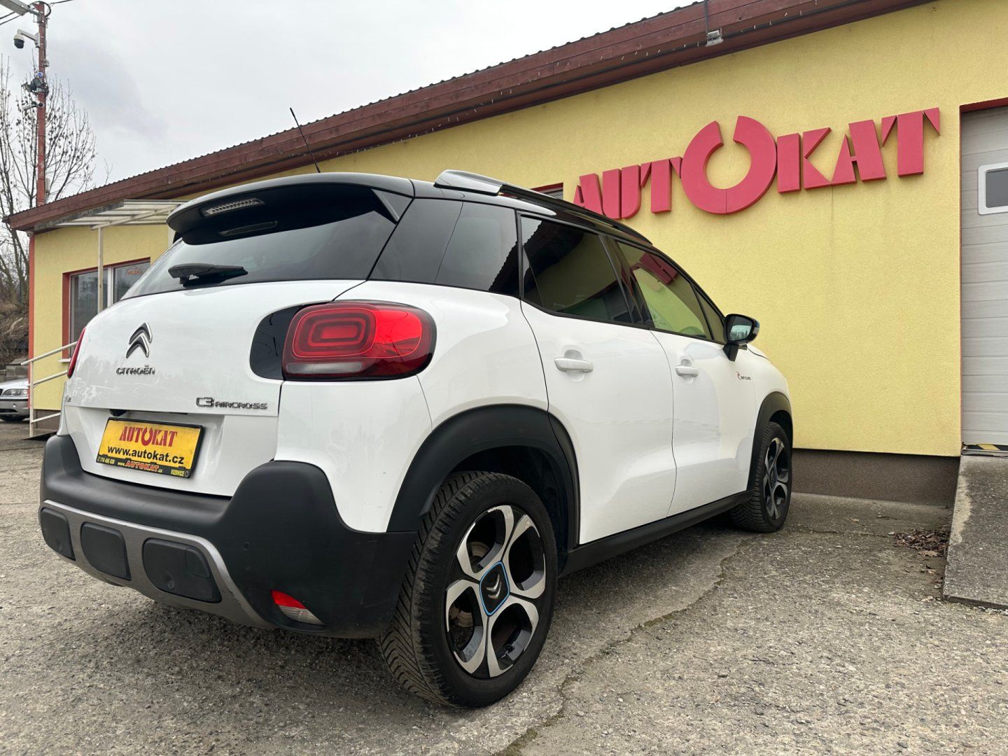 Citroën C3 Aircross, 1.2i 81kW/Rip Curl/1MAJ/NAVI - fotka 3