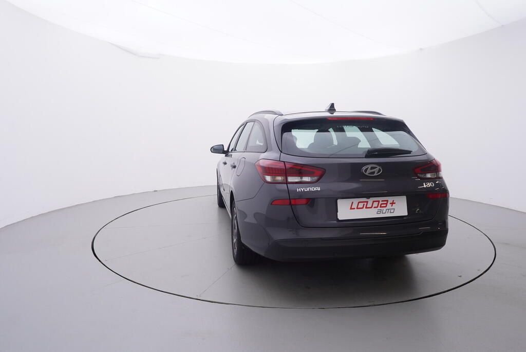 Hyundai i30, Comfort 1.0 74 kW - fotka 4
