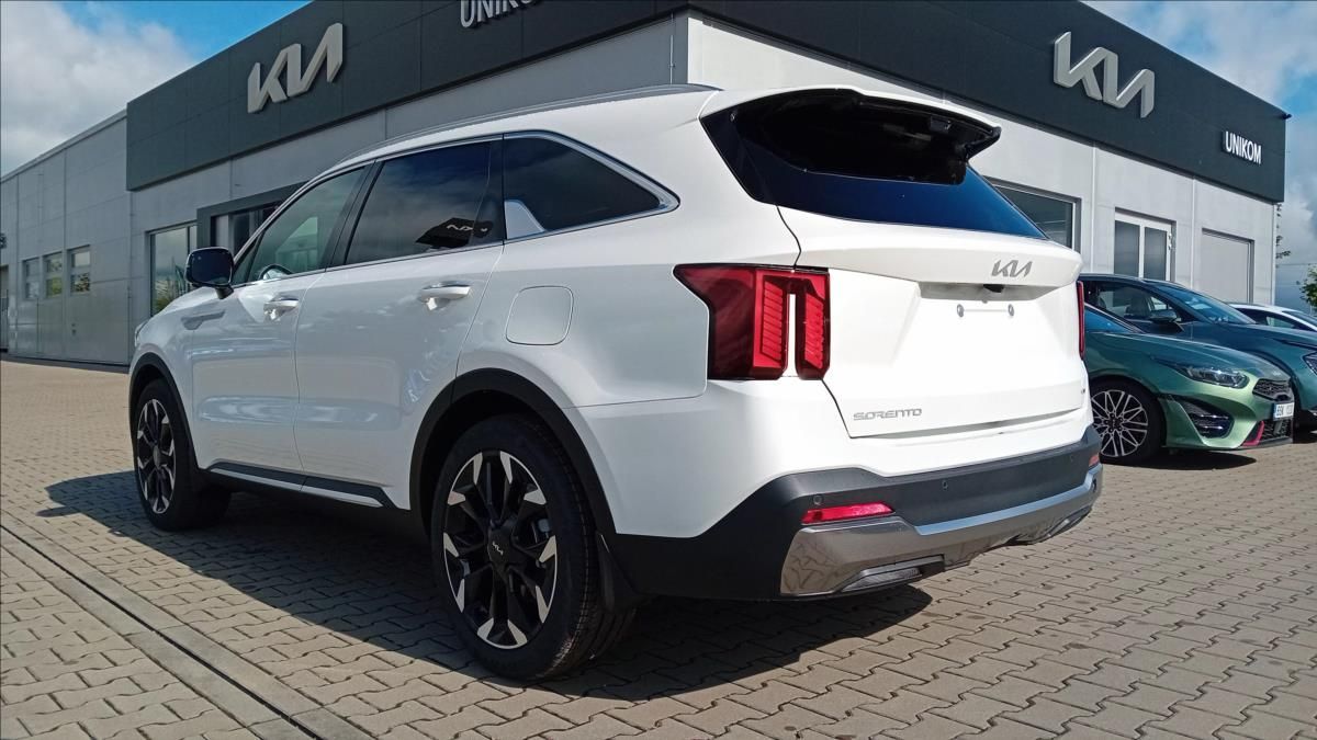 Kia Sorento, 2,2 Sorento 7P CRDi DCT 4x4TOP - fotka 4