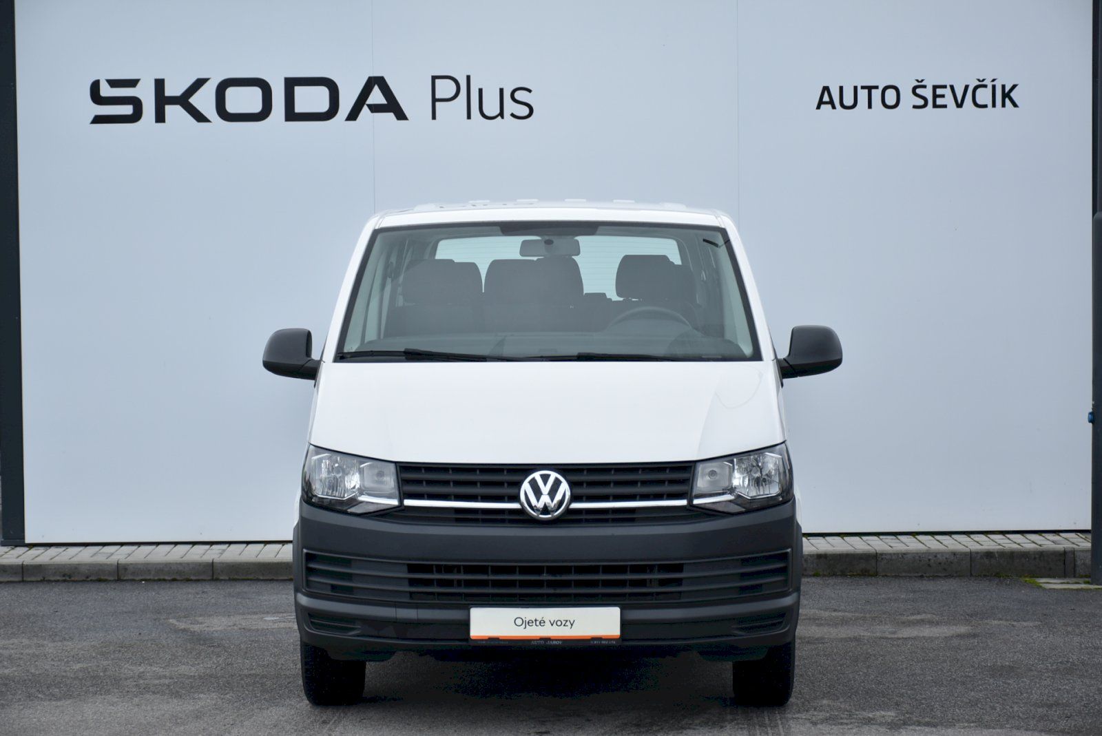 Volkswagen Transporter, 2,0 TDI 62kW 9. Míst - fotka 4