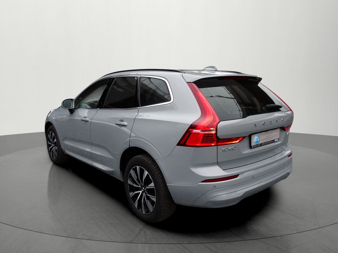 Volvo XC60, B4 145kW AWD LED Kamera DPH - fotka 3