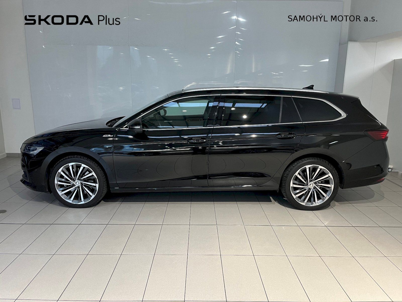Škoda Superb, Combi 2.0 TDI 142 kW A7A 4X4 L - fotka 3