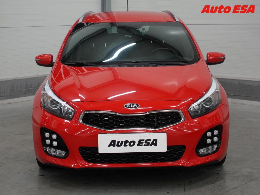 Kia Cee´d, 1.6 CRDi,1.maj,ČR - fotka 2
