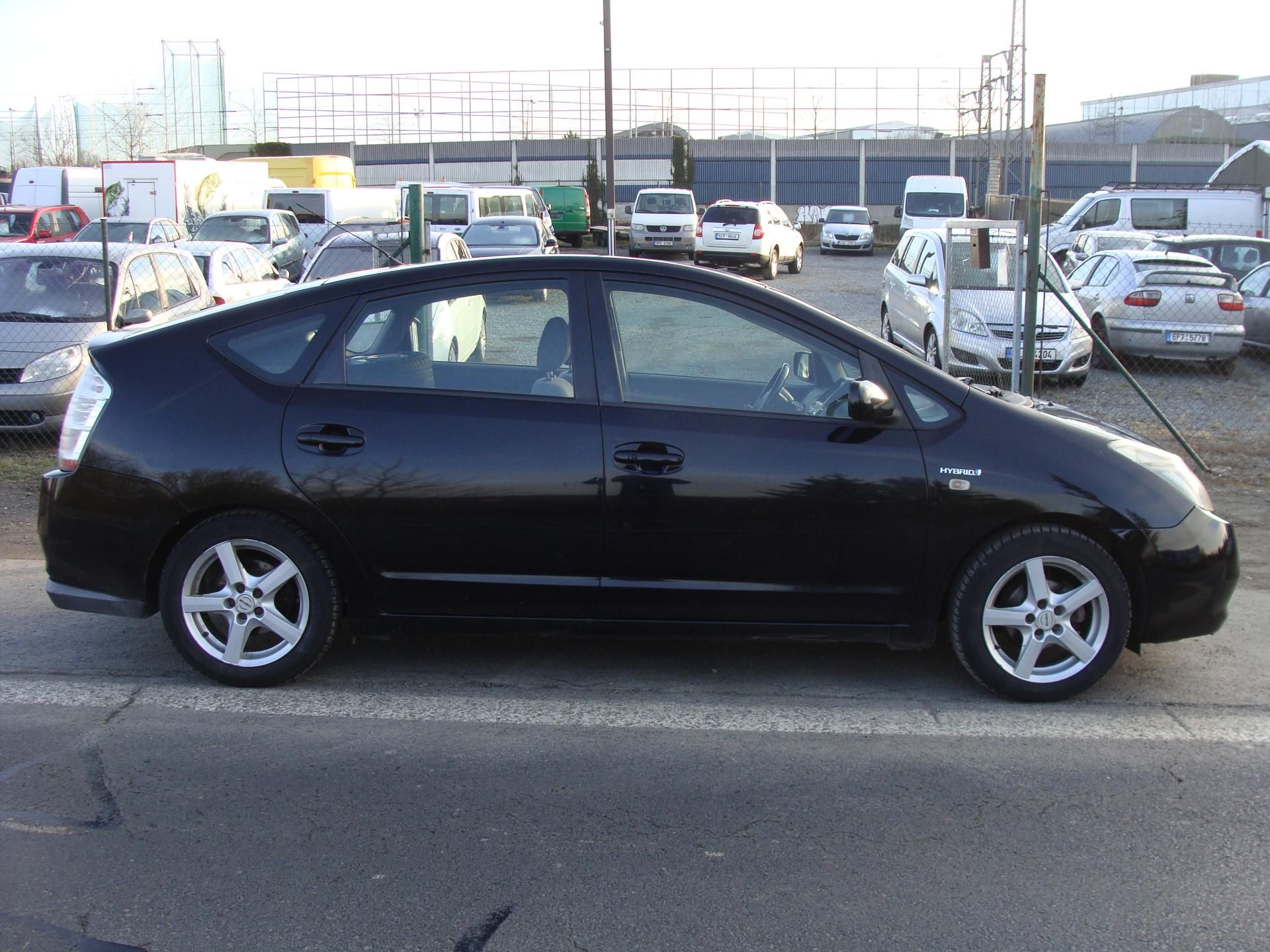 Toyota Prius, 1.5i/E, 57 kW, nové rozvody - fotka 5