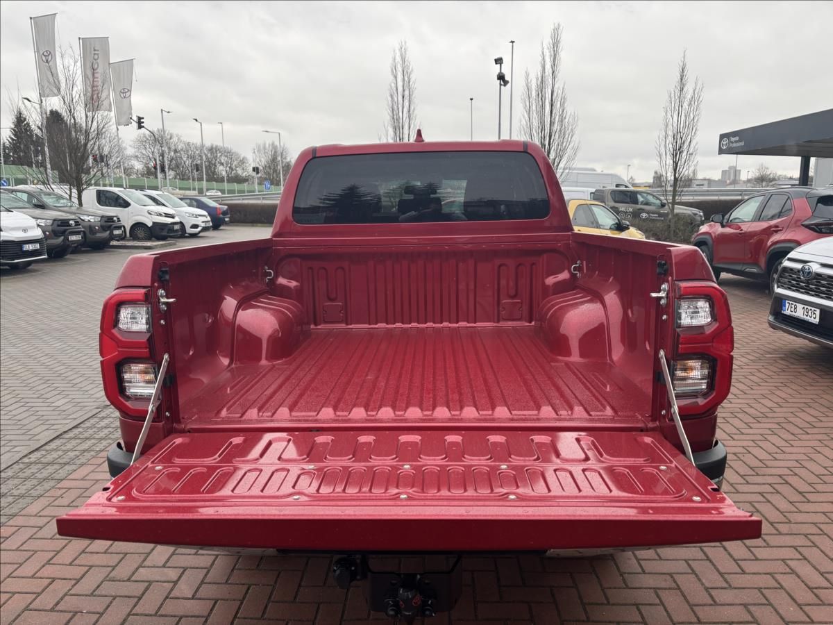 Toyota Hilux, 2,8   EXECUTIVE - fotka 5