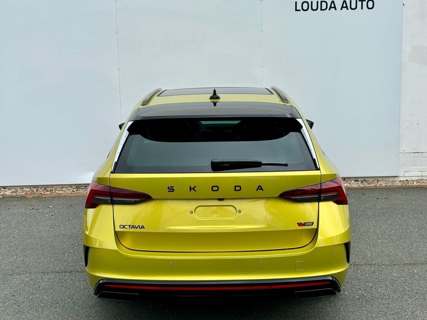 Škoda Octavia, Combi RS 2,0 TSI 195 kW - fotka 5