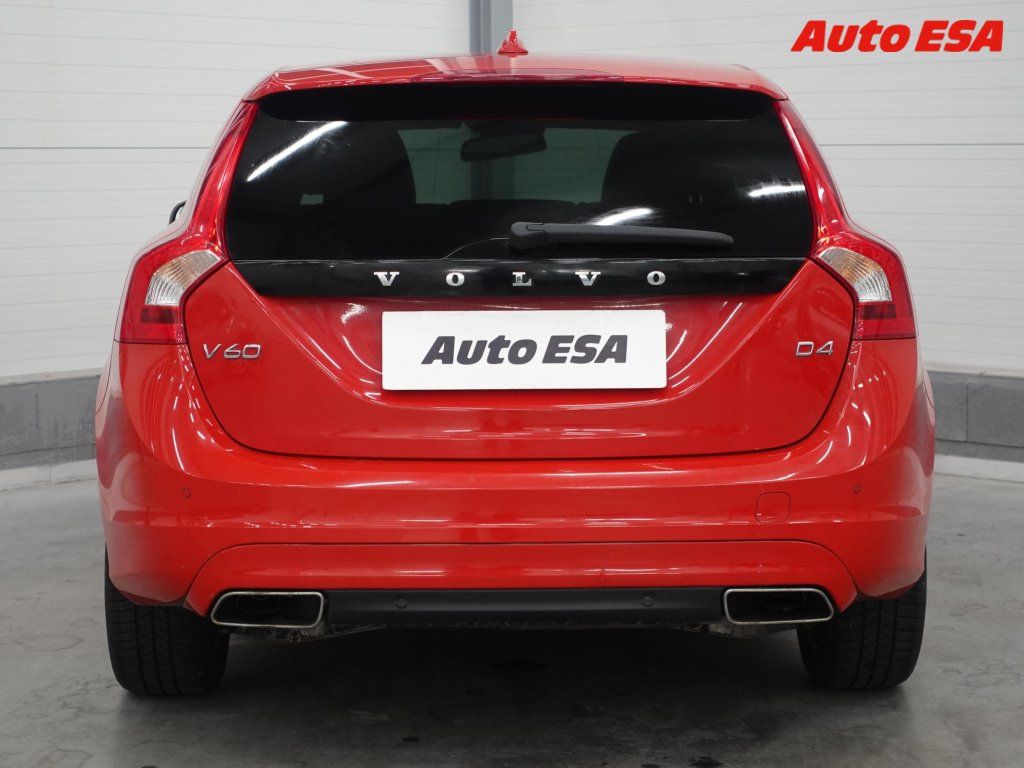Volvo V60, 2.0 D,AT,tempo,park.asist - fotka 5