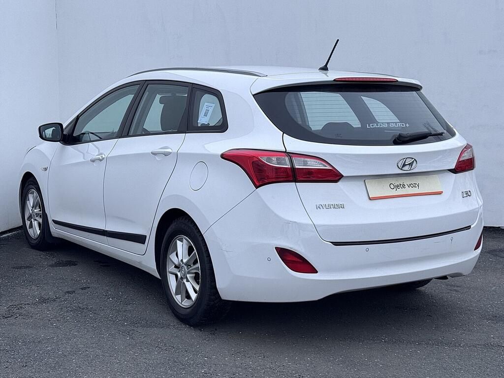 Hyundai i30, . 1.6 GDi 99 kW - fotka 6