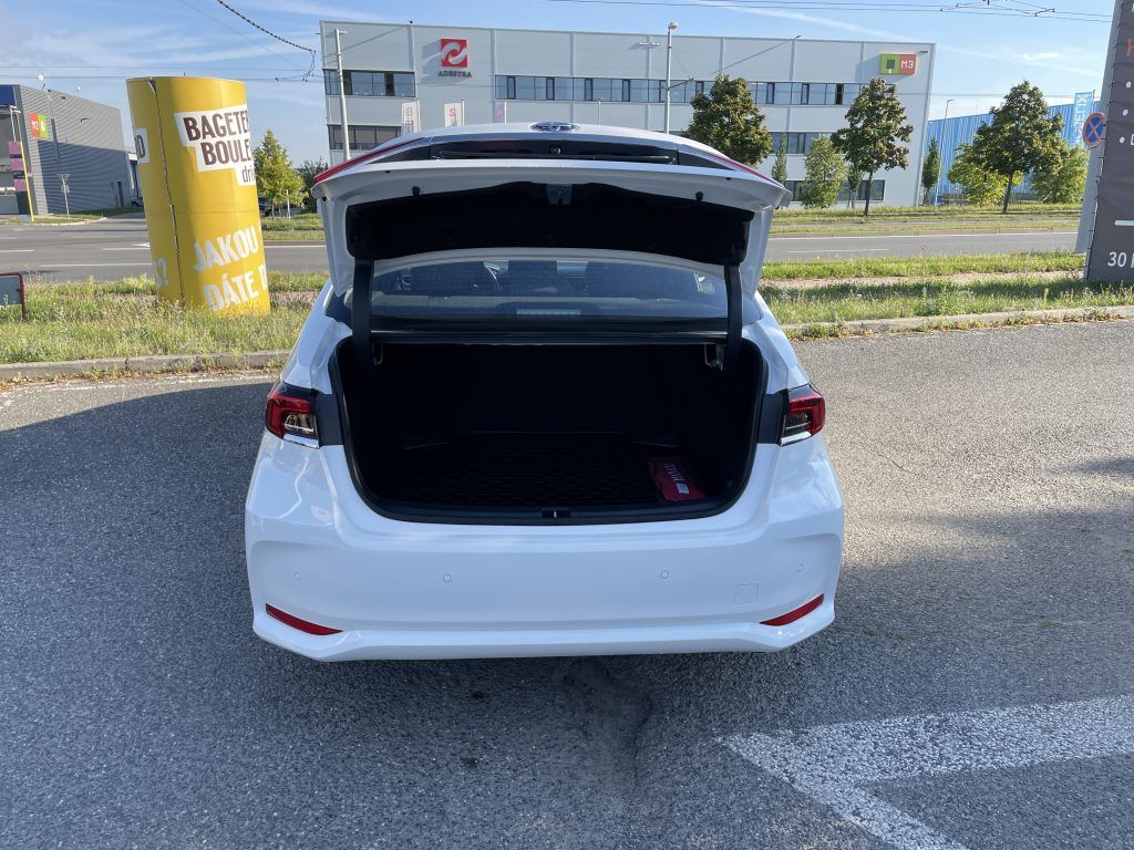 Toyota Corolla, SD 1.8 Hybrid ODBĚR 7/2026 - fotka 5