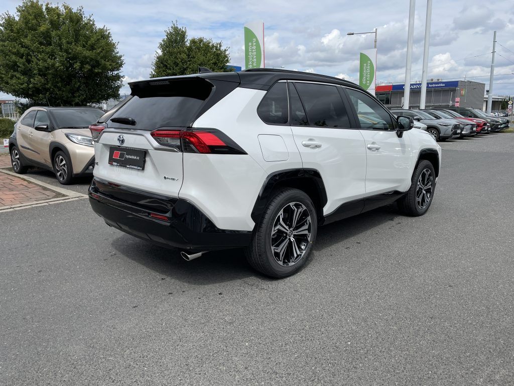 Toyota Rav4, 2.5 Plug-in Hybrid Selection - fotka 3