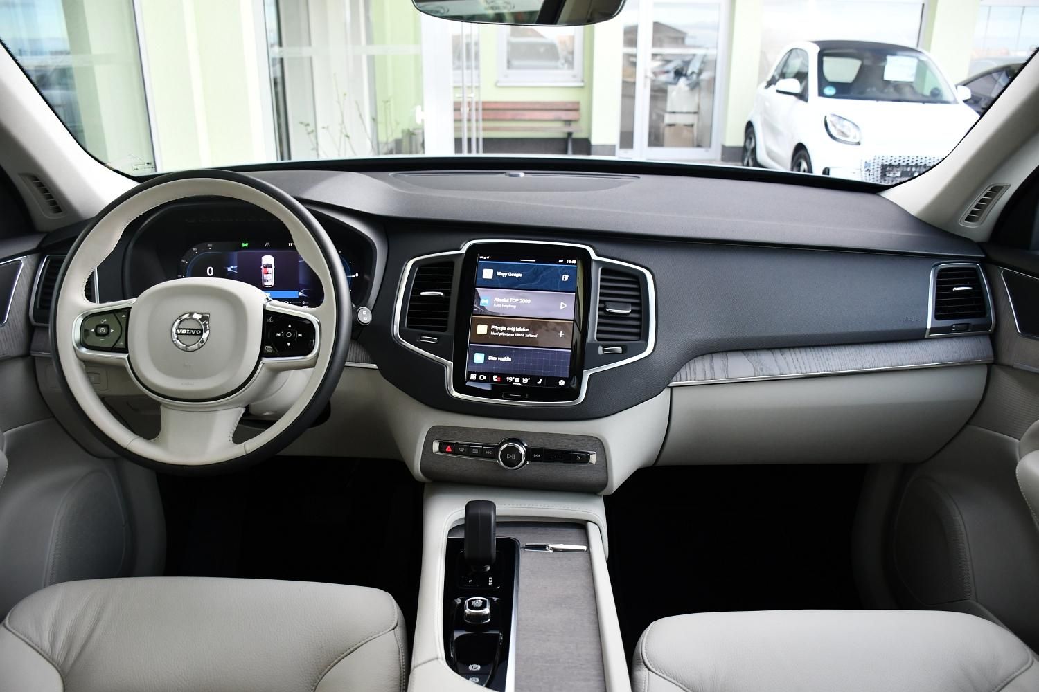 Volvo XC90, T8 AWD RECHARGE 7MÍST 1M 2PNEU - fotka 5