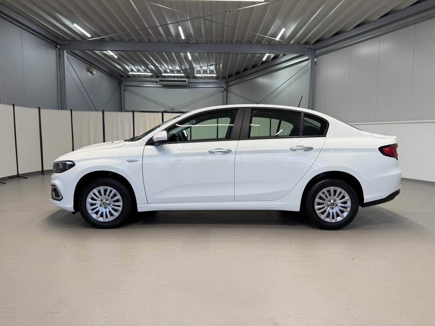 Fiat Tipo, Sedan 1.6 MultiJet 130k MAN6 B - fotka 2