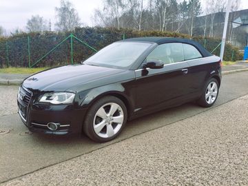 1,2 TFSI Cabrio xenon, kůže