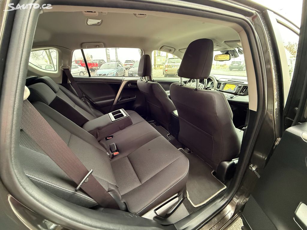 Toyota Rav4, fotka 23
