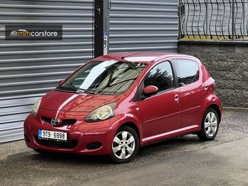 1.0i, ISOFIX