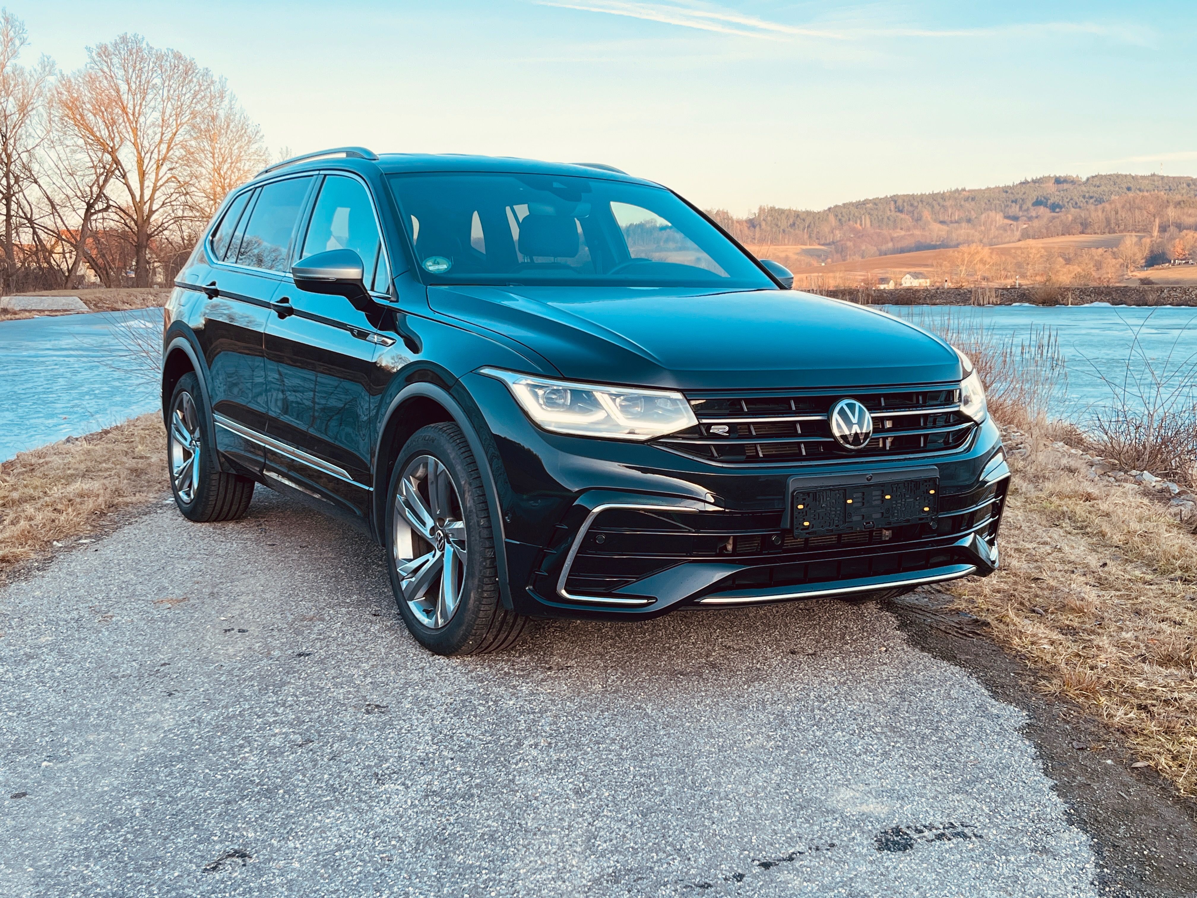 Volkswagen Tiguan, Allspace R-Line 2.0 TSi 4x4 - fotka 3