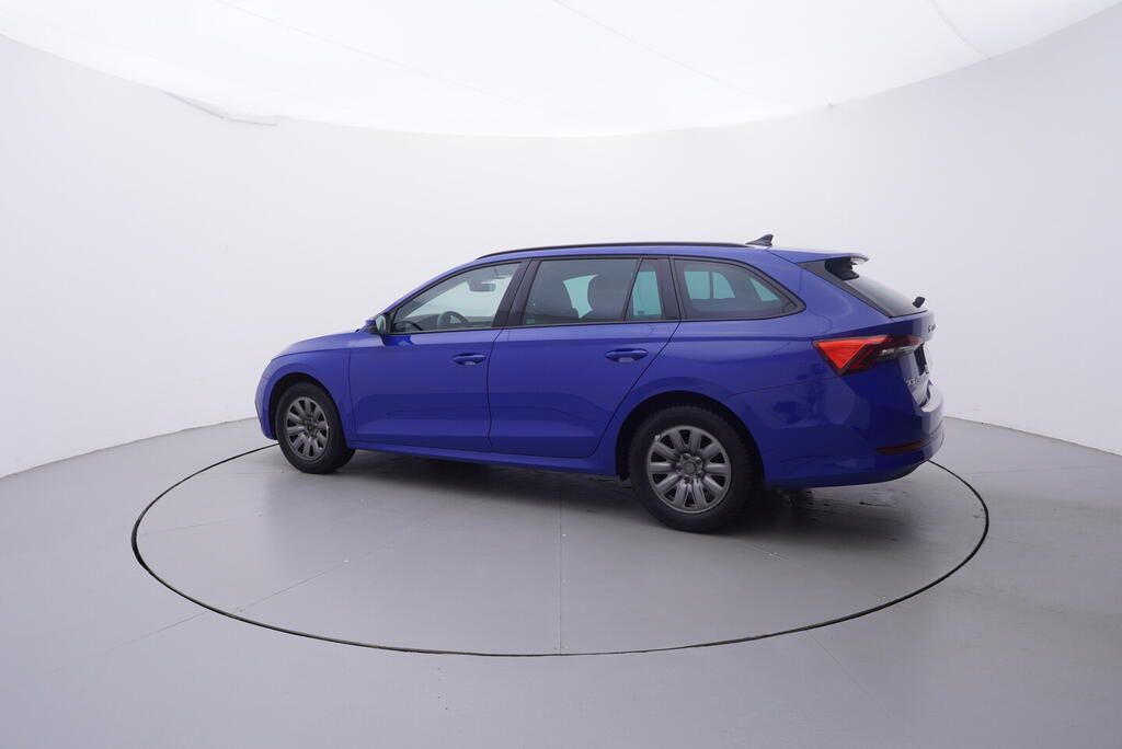 Škoda Octavia, Ambition 2.0 TDI 85 kW - fotka 3