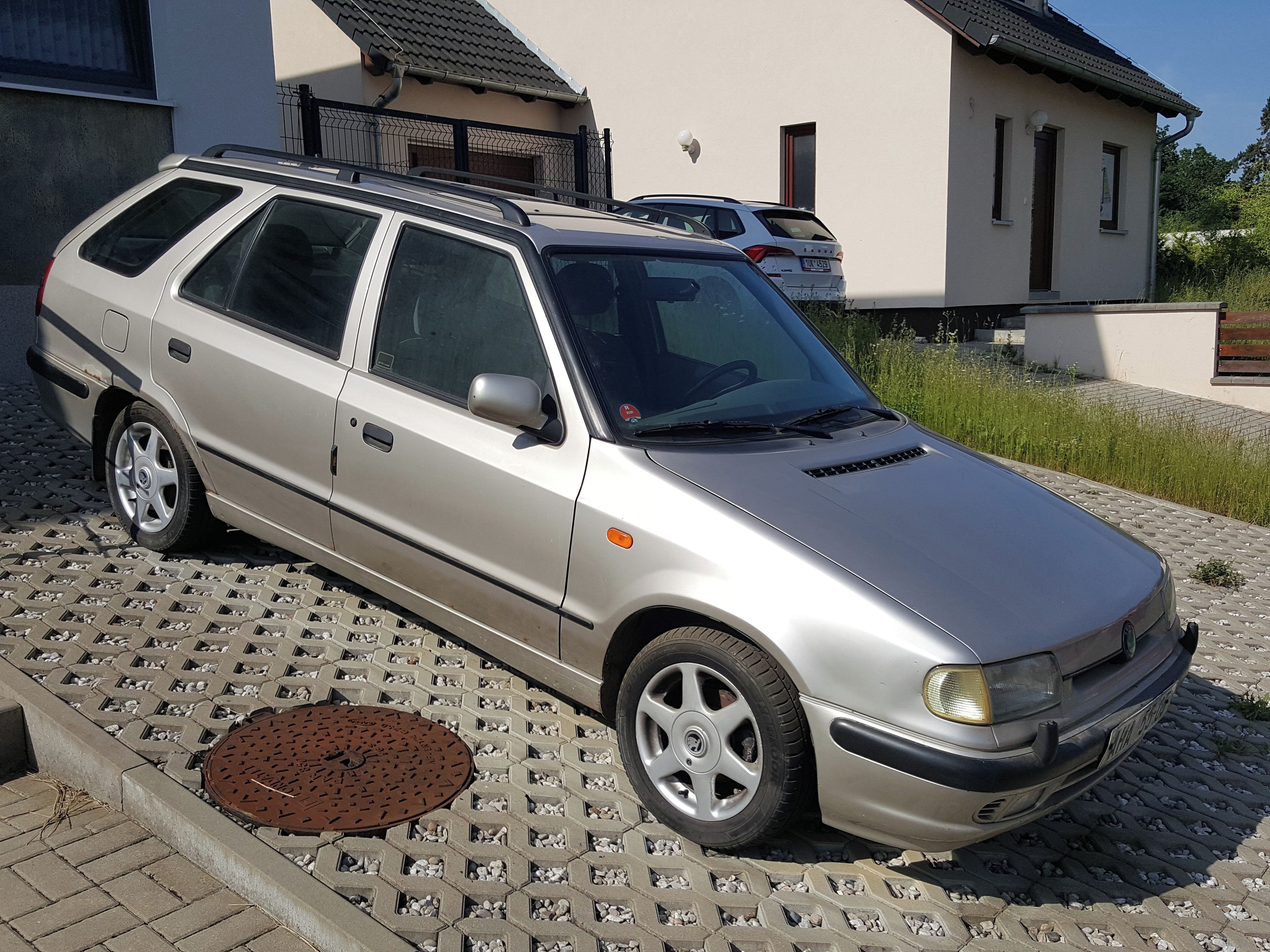 Škoda Felicia, 1.6 GLX, motor VW - fotka 2