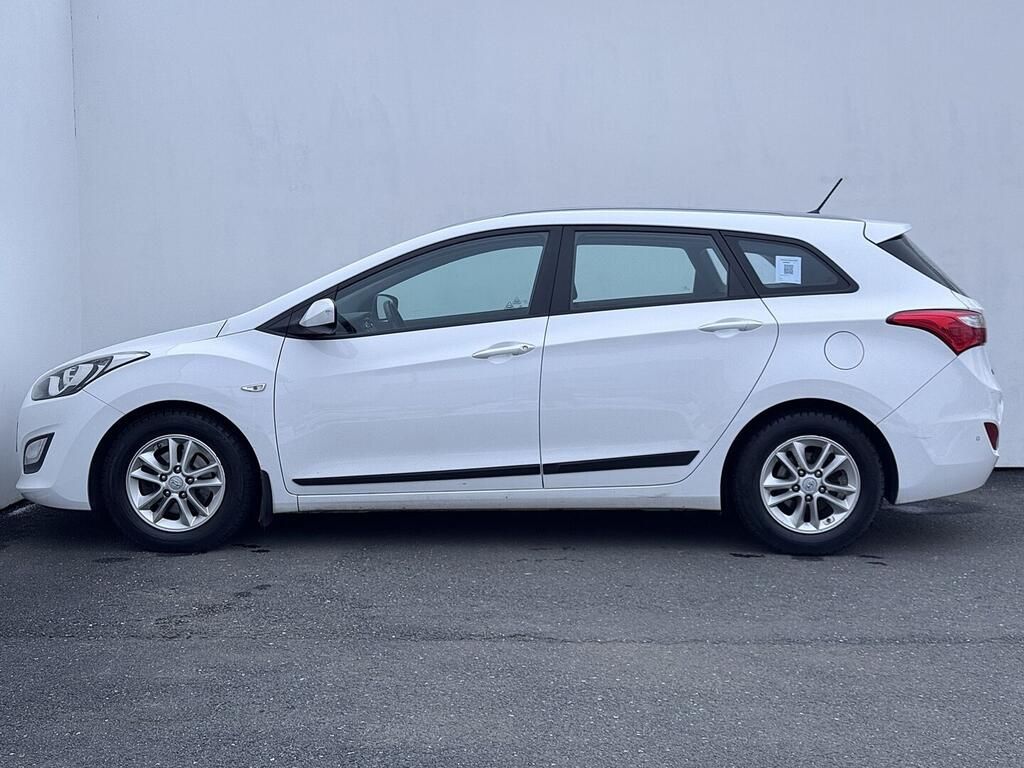 Hyundai i30, . 1.6 GDi 99 kW - fotka 3
