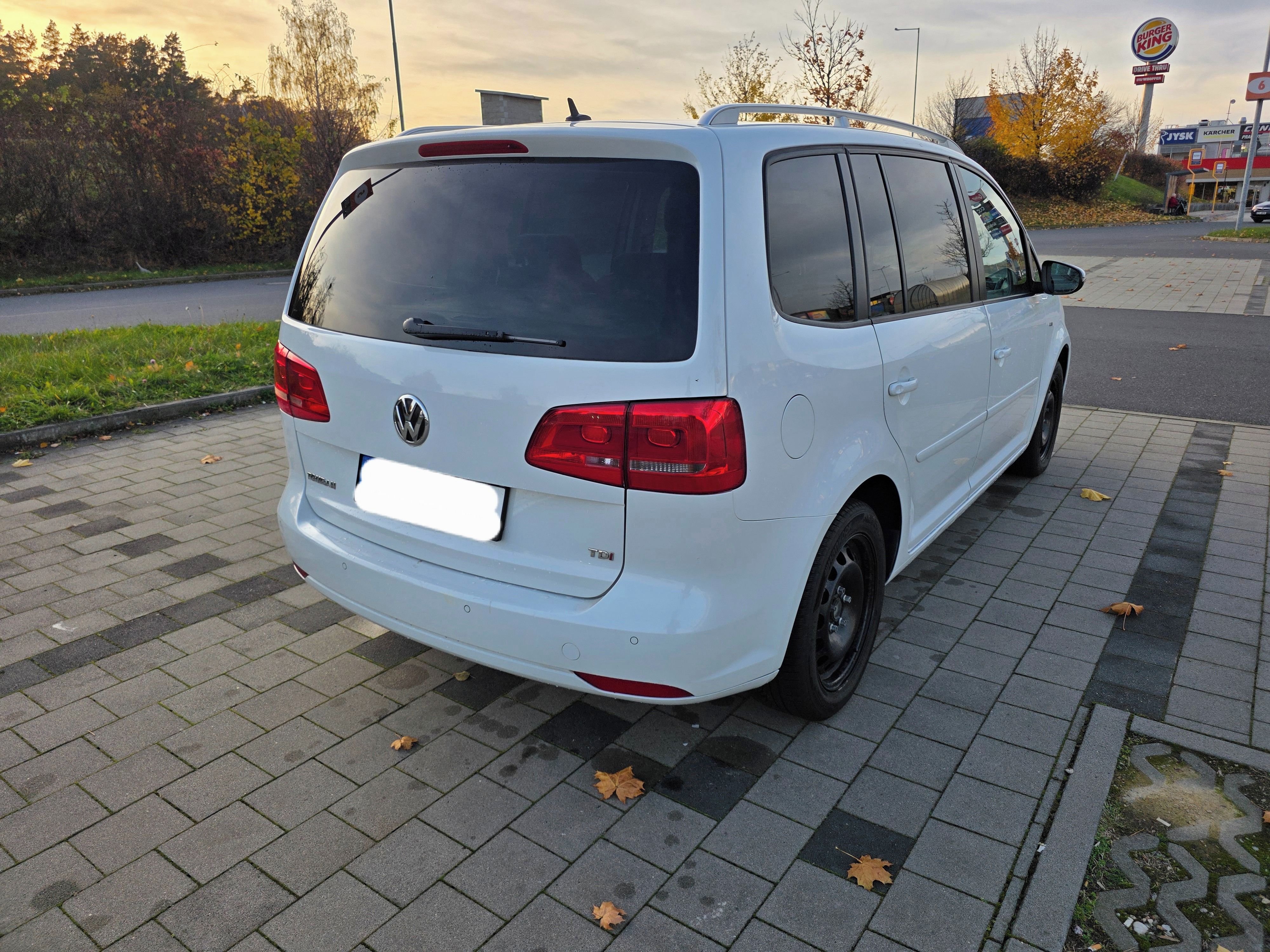 Volkswagen Touran - fotka 4