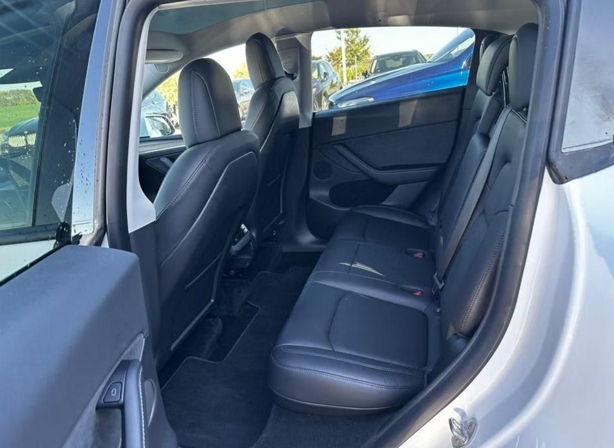 Tesla Model Y, Long Range AWD FSD - fotka 6