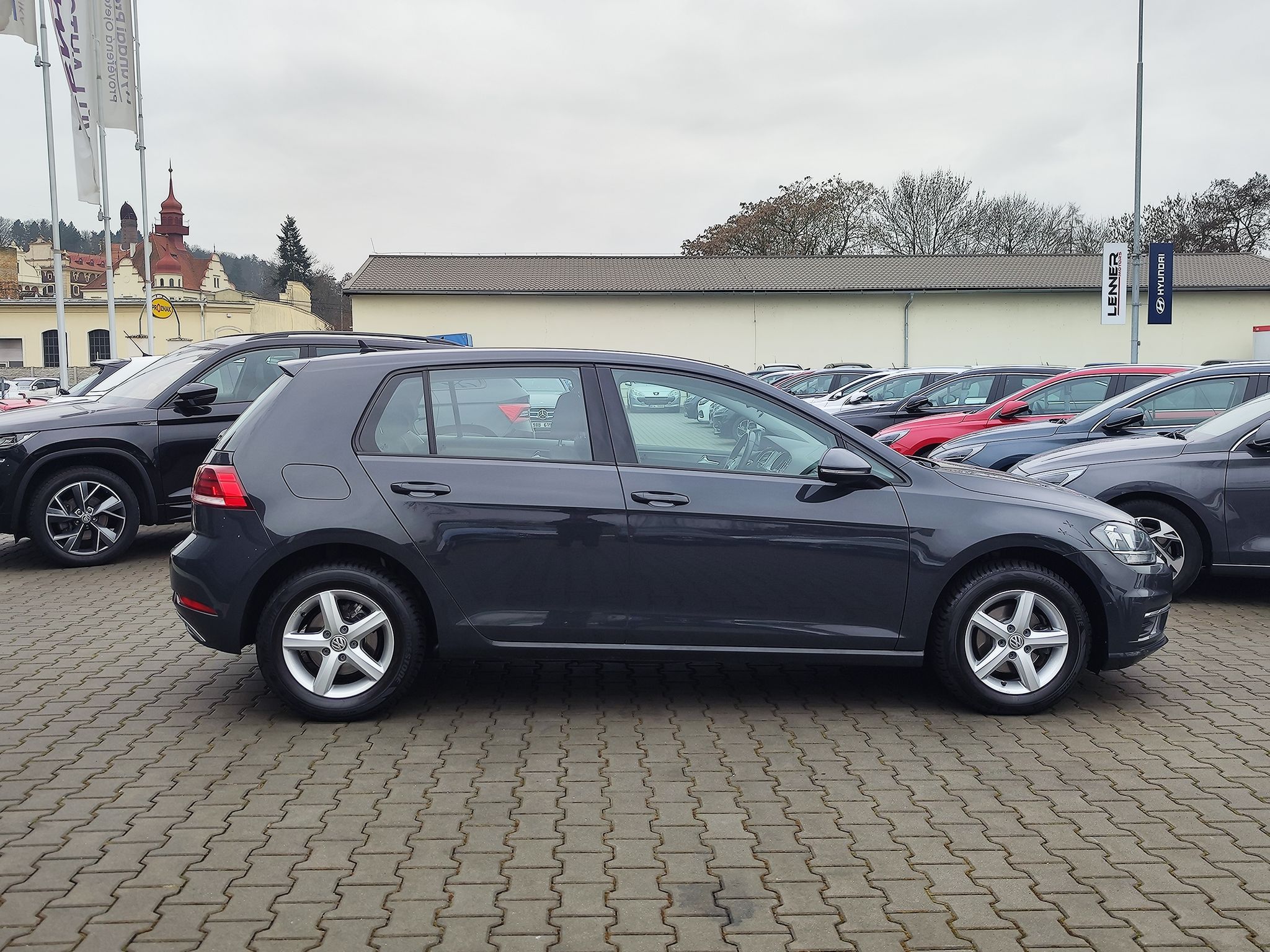 Volkswagen Golf, 1.0 TSI/85kW Maraton Edition - fotka 4