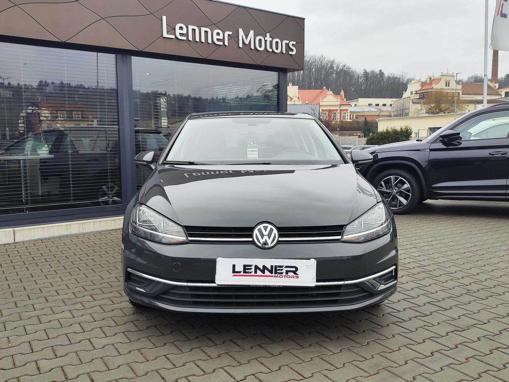Volkswagen Golf, 1.0 TSI/85kW Maraton Edition - fotka 2